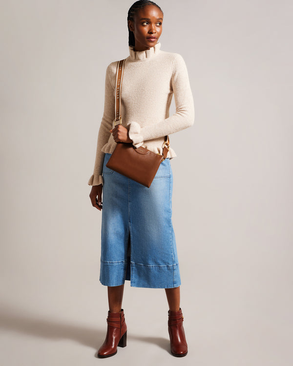 ESILLE | BROWN