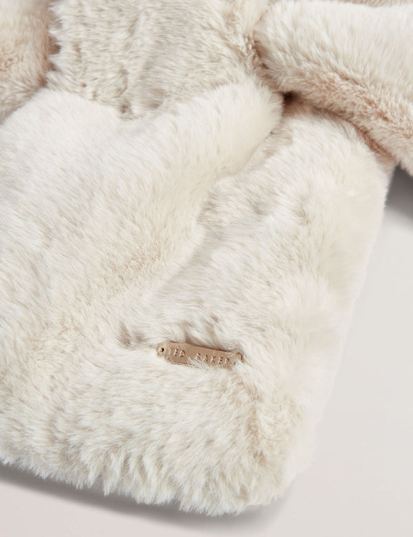 EMAAAAS | WHITE