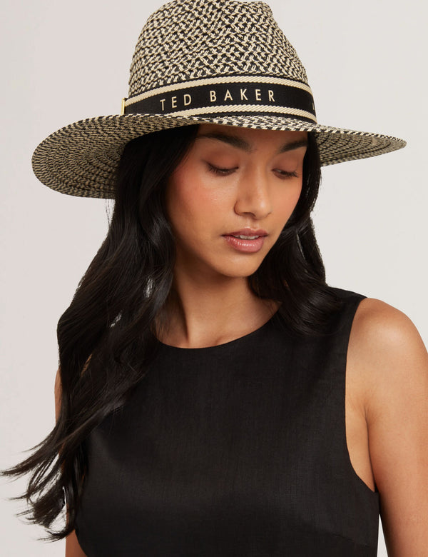 CLARIES | BLACK