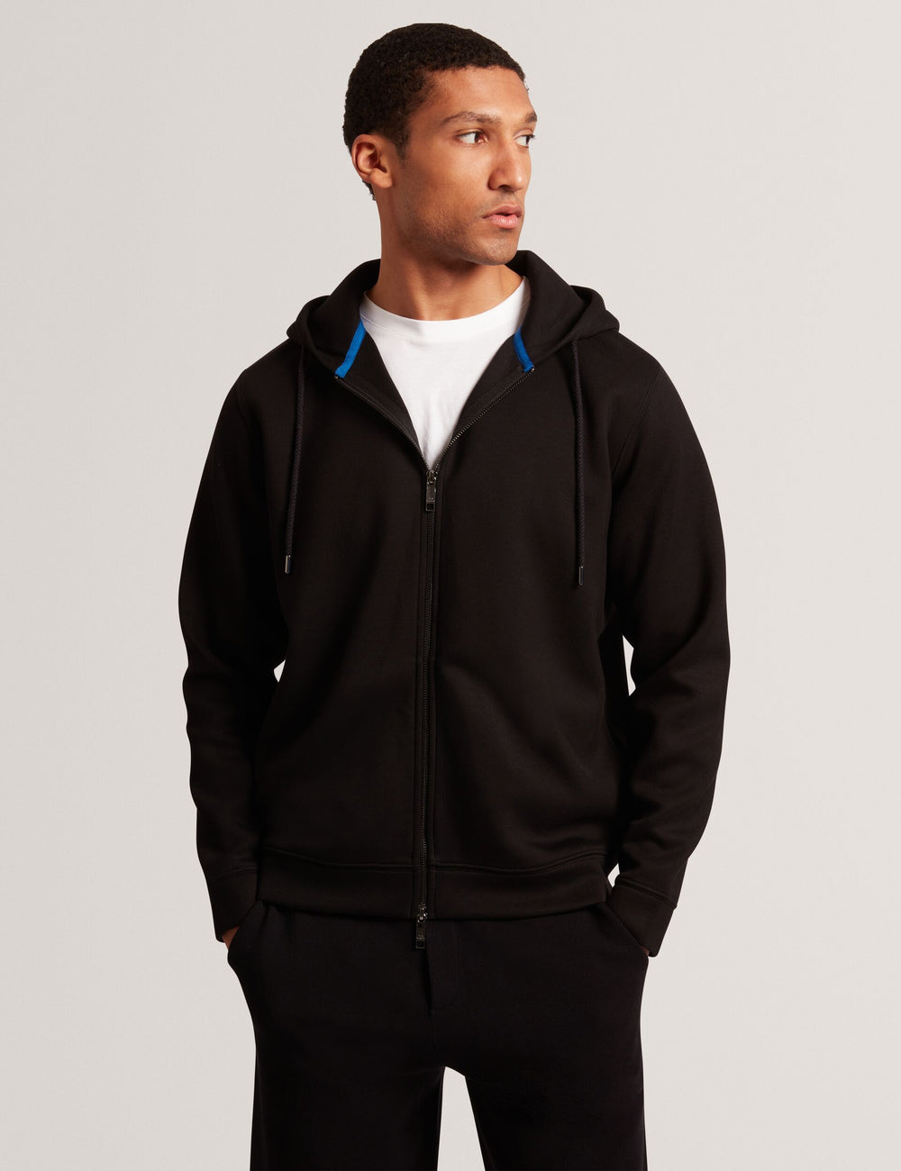 EPIO | BLACK