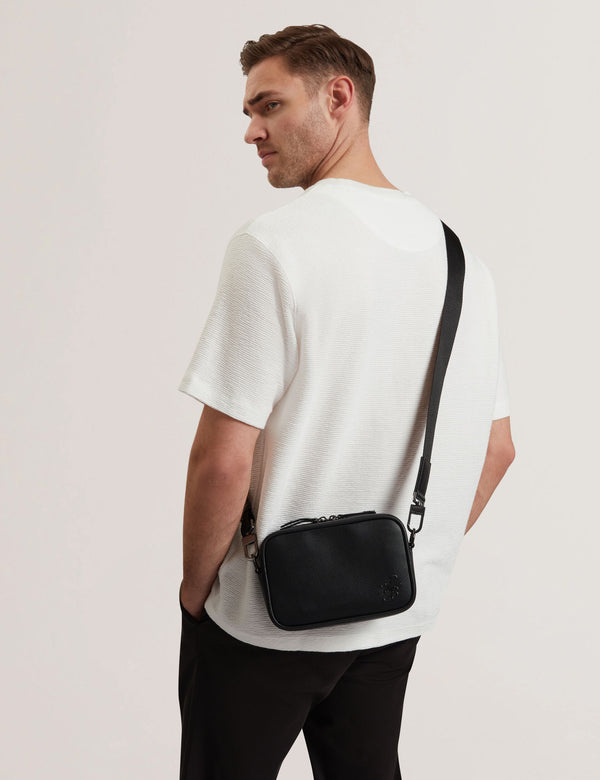 TAIG | BLACK