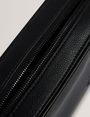 TAIG | BLACK