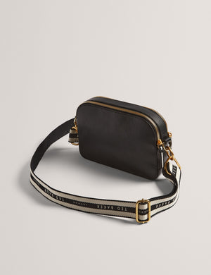 RIVEA | BLACK