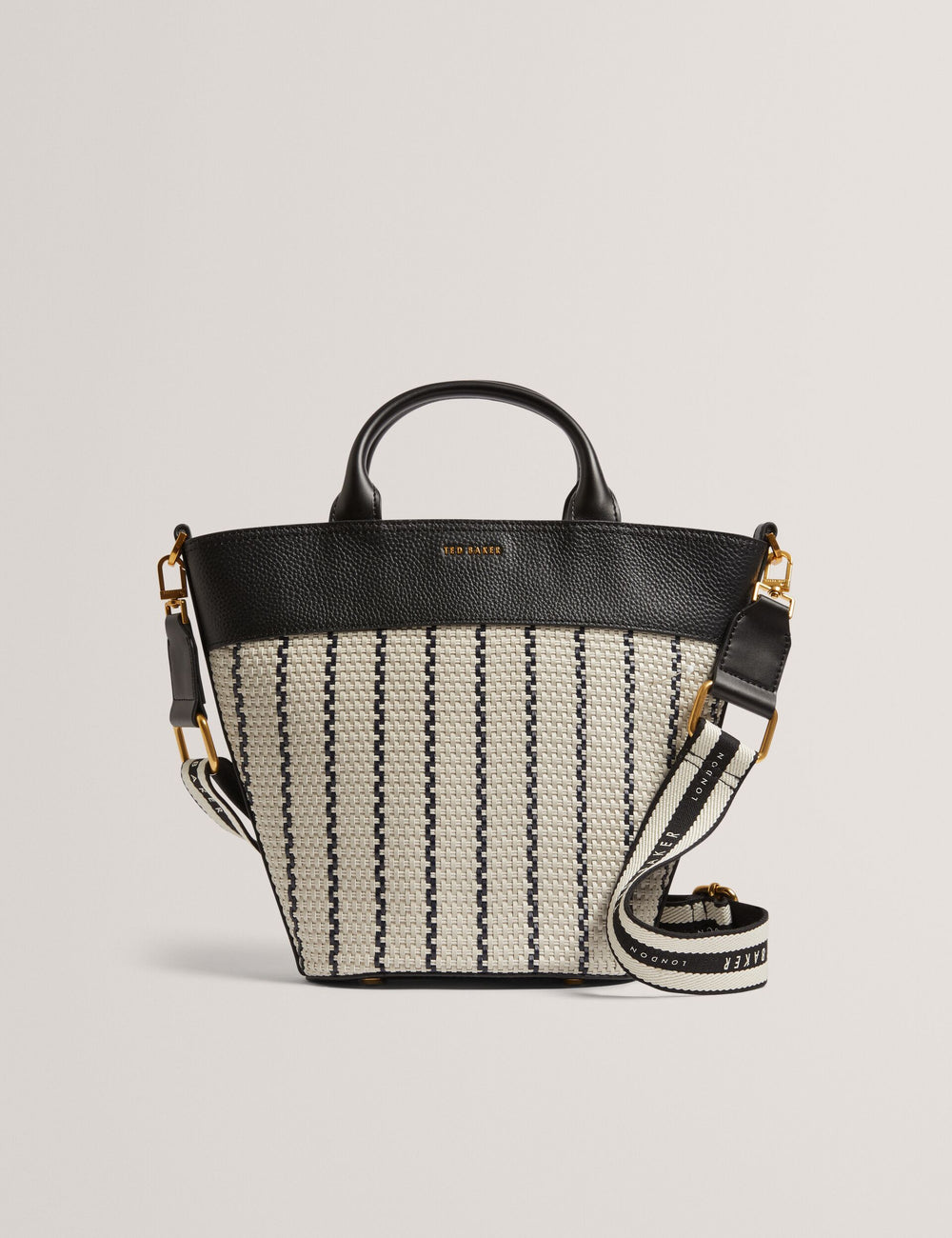 RIVERI | BLACK