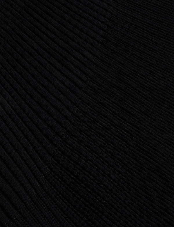 LAYYNII | BLACK