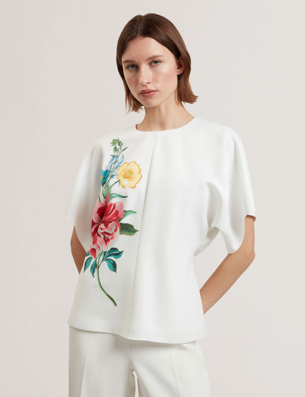 LAHNAA | WHITE