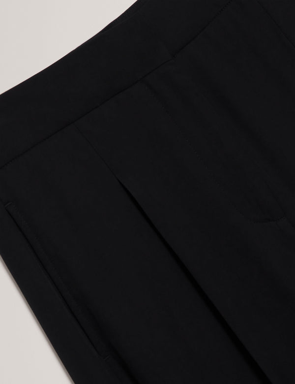 KIOLLI | BLACK