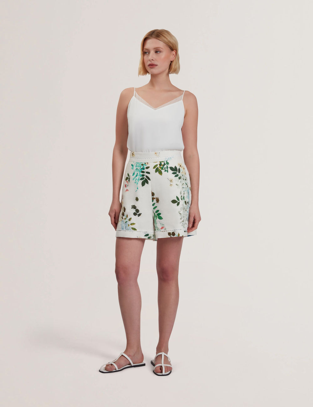 VYLLA | WHITE