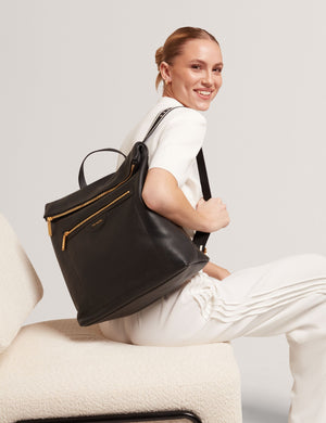 ESSAYA | BLACK