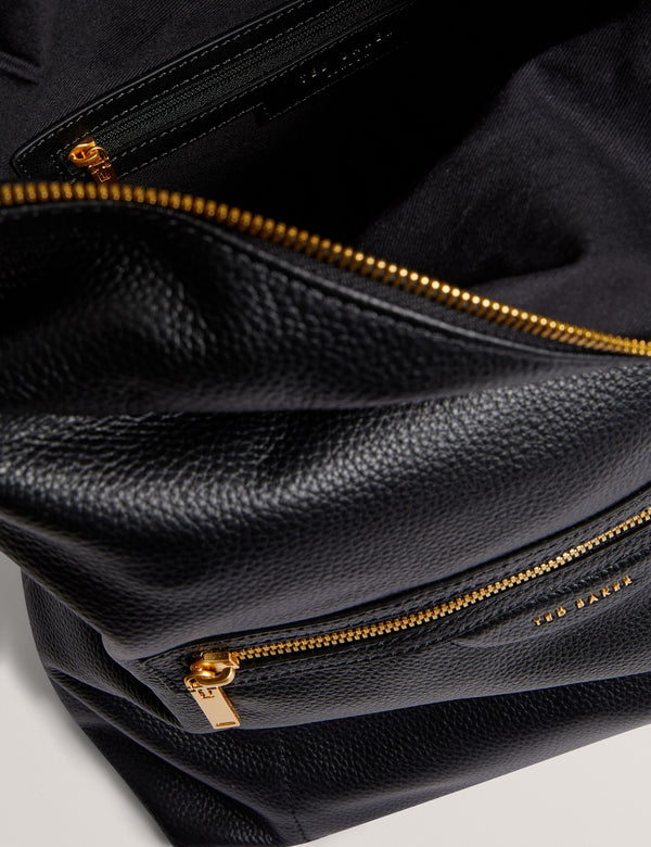 ESSAYA | BLACK