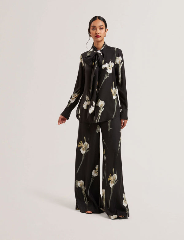 ZAKIIER | BLACK