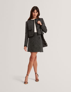EKAA | BLACK