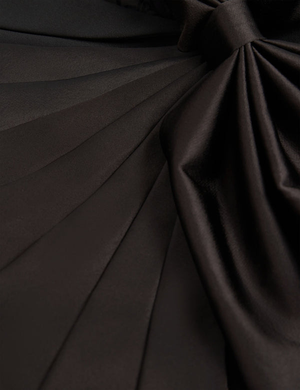 XENI | BLACK