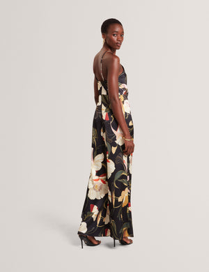 VEHRA | BLACK