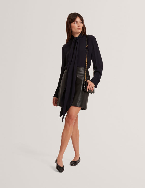 VIKTA | BLACK