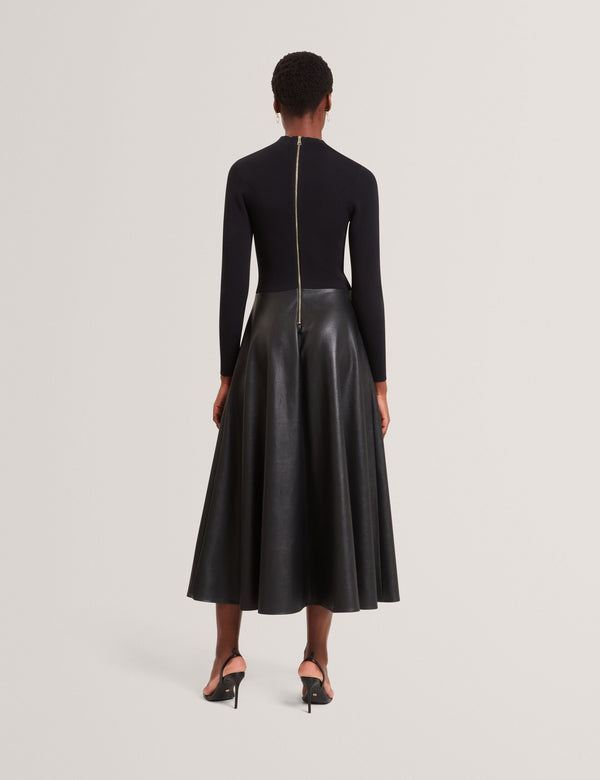NOVIVA | BLACK