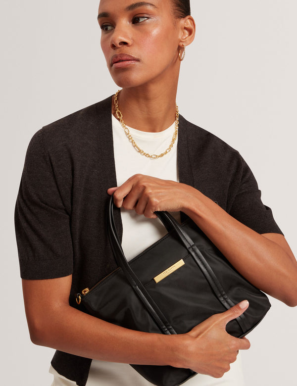 NYKKIE | BLACK