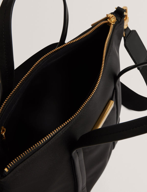 NYKKIE | BLACK