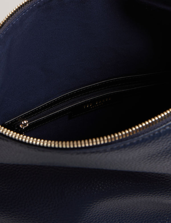 ESSAYA | NAVY