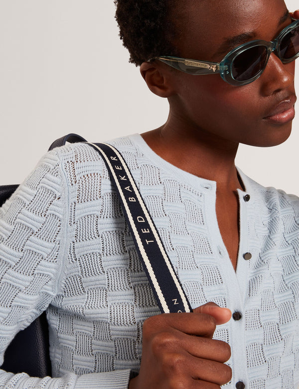 ESSAYA | NAVY