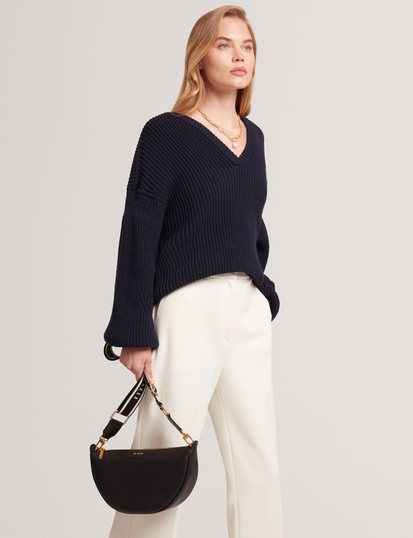 ESSINA | BLACK
