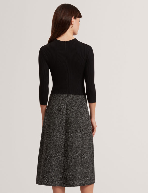 EKAAD | BLACK