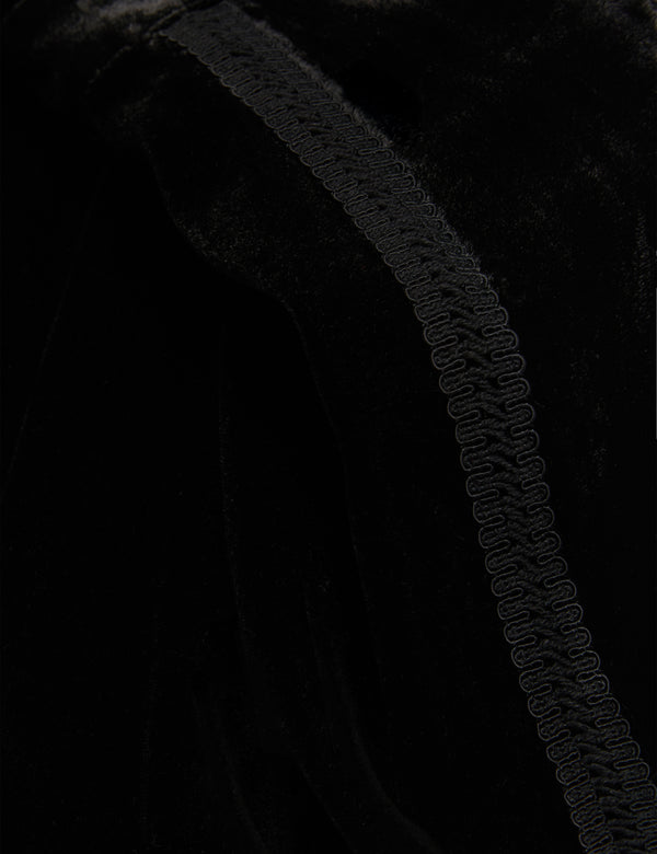 TRAUBE | BLACK