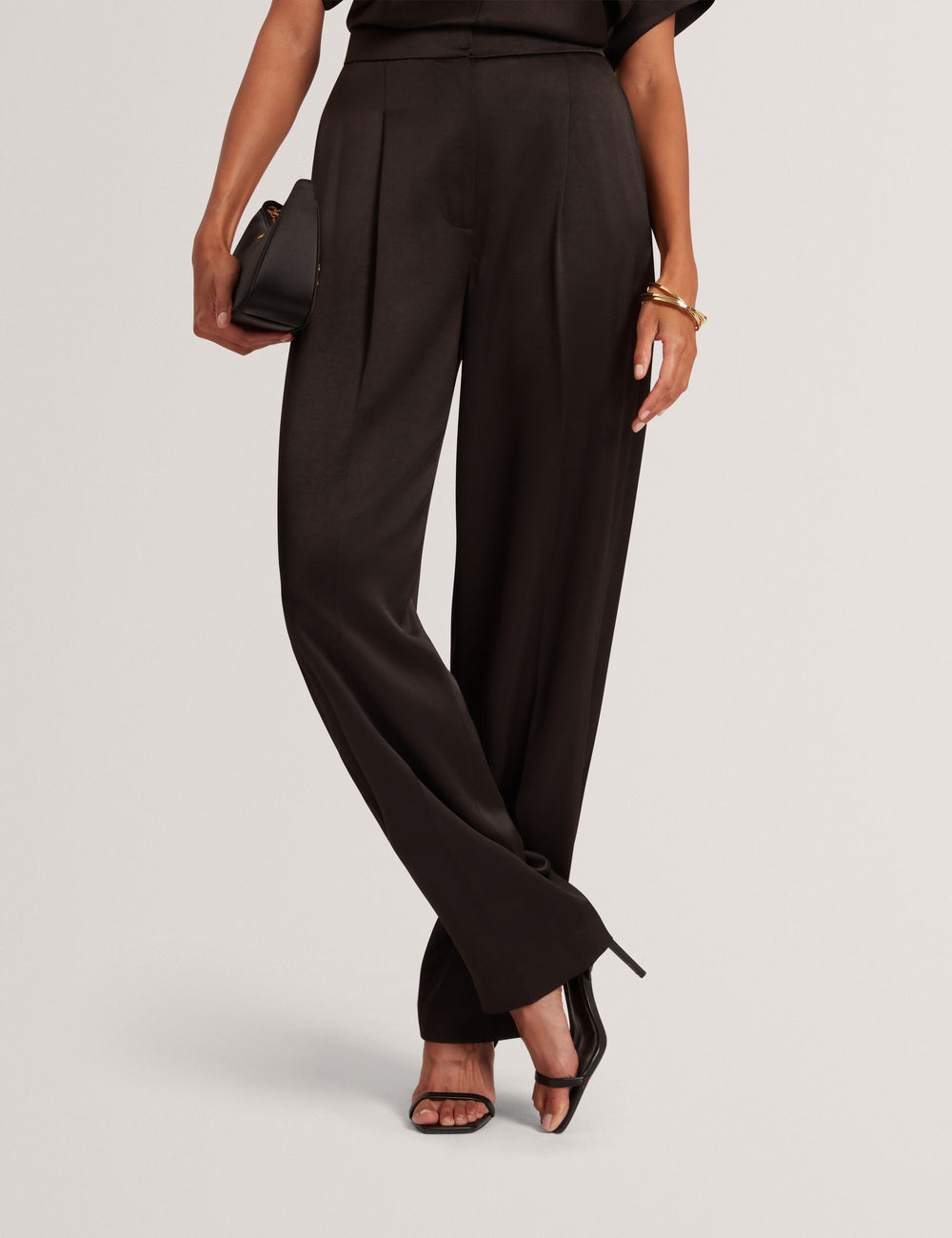 CHIIRA | BLACK