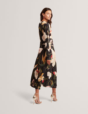 LAWRIA | BLACK