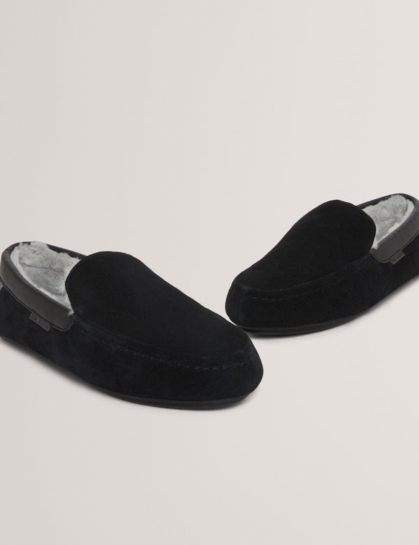VALLANT | BLACK