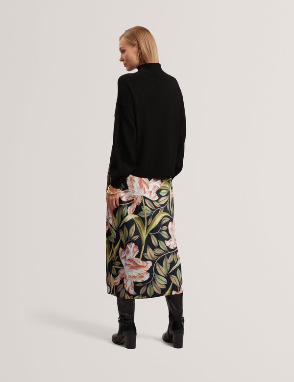 BERGNIA | BLACK