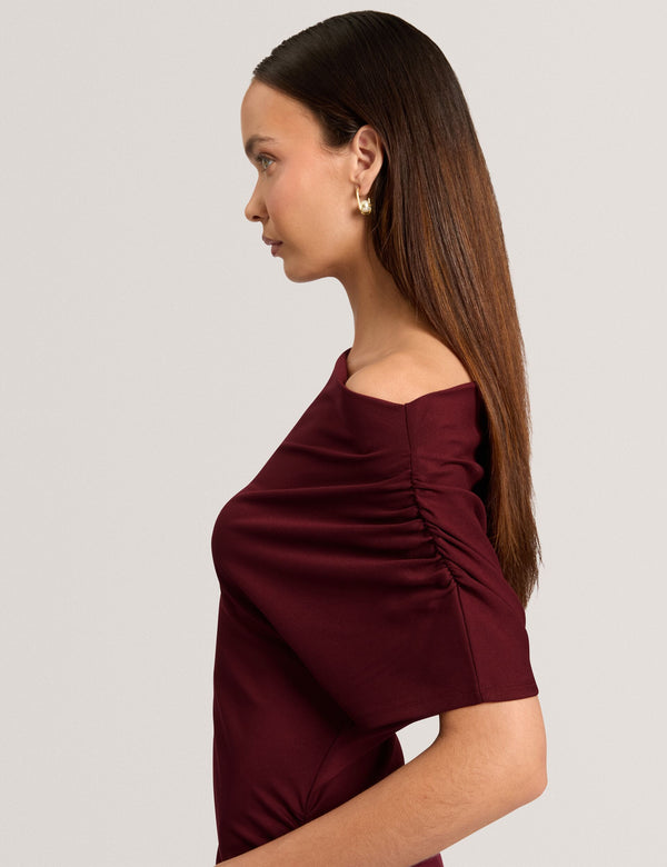 MAEVELY | MAROON