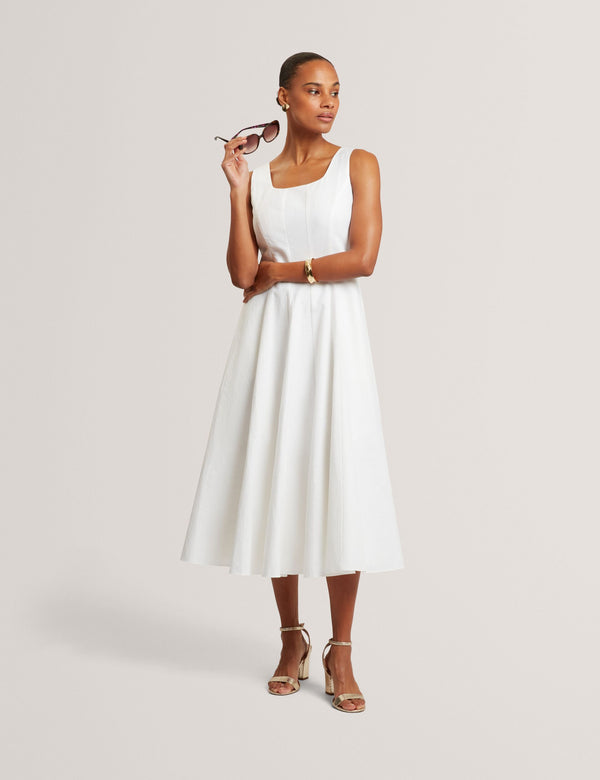 ADDISA | WHITE