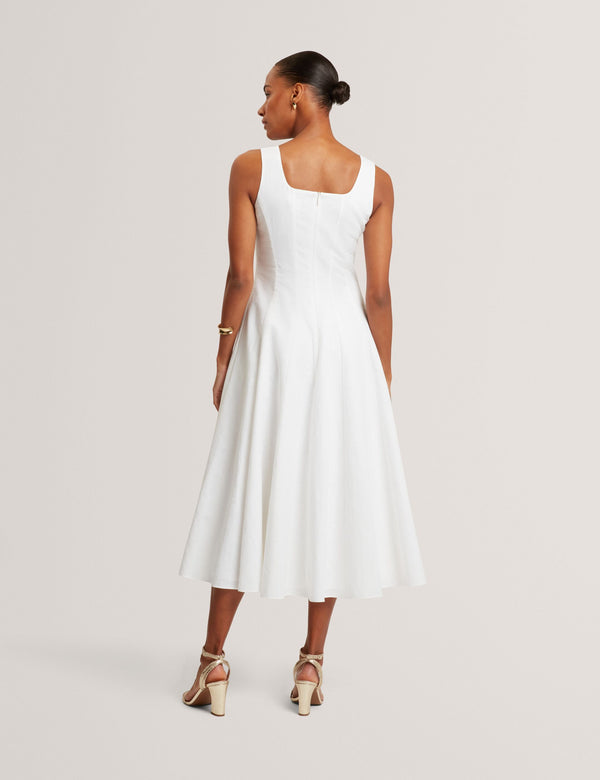 ADDISA | WHITE