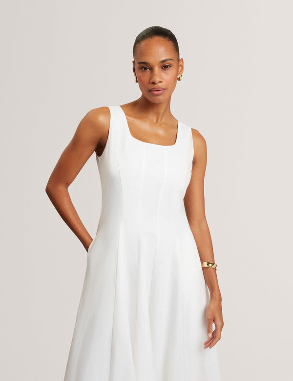ADDISA | WHITE
