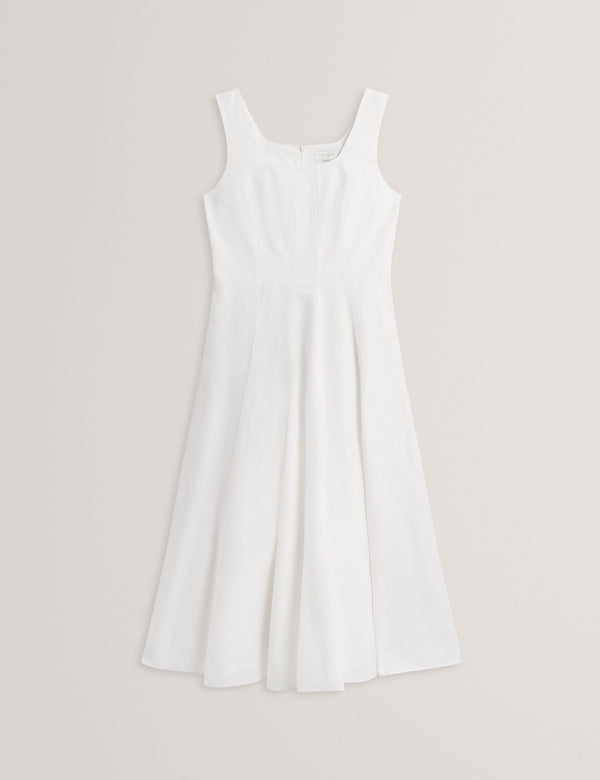 ADDISA | WHITE