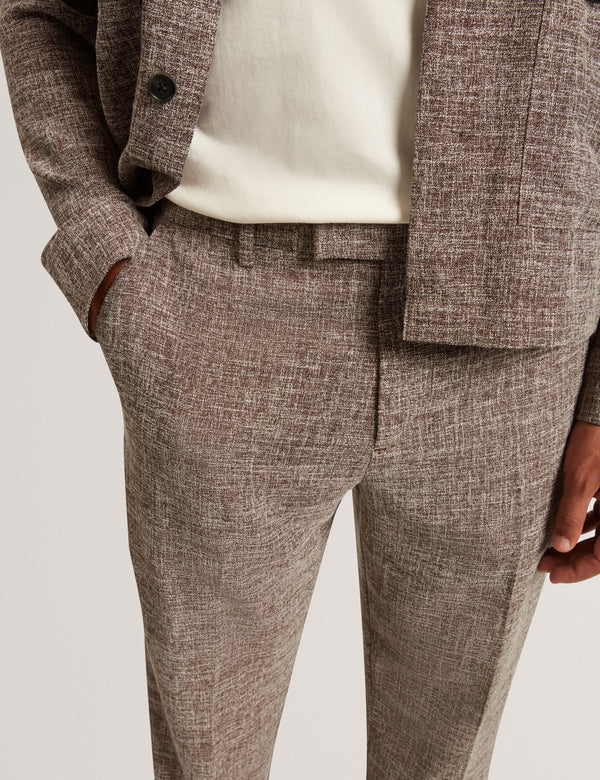 DEMARCT | BROWN
