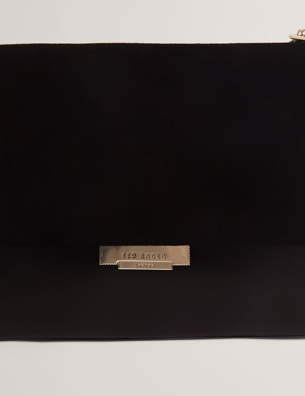 DENIE | BLACK