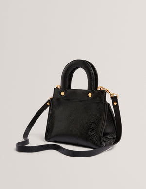 RONIAA | BLACK