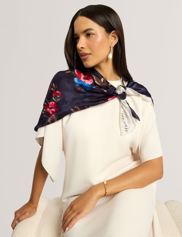TEIAAH | NAVY