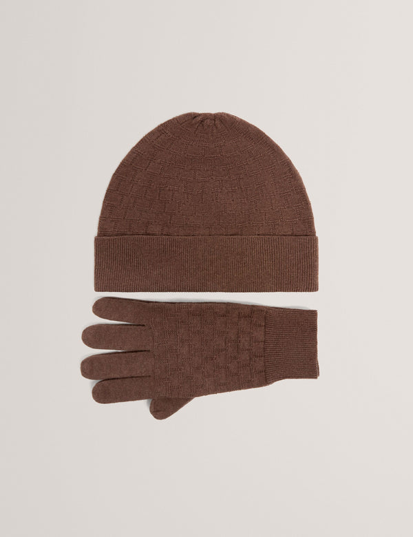NATHANN | BROWN