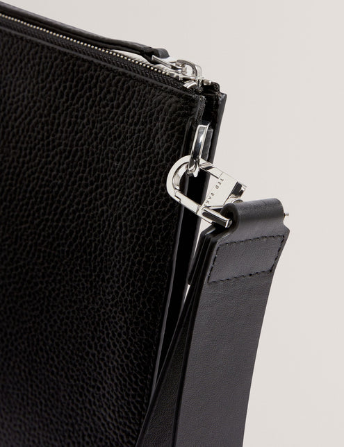 MIKKII | BLACK