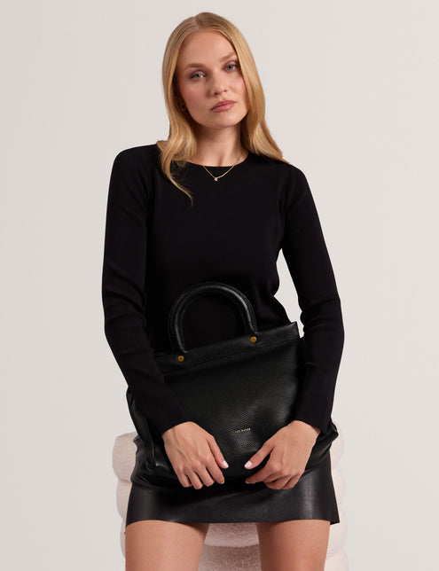 RETTIA | BLACK