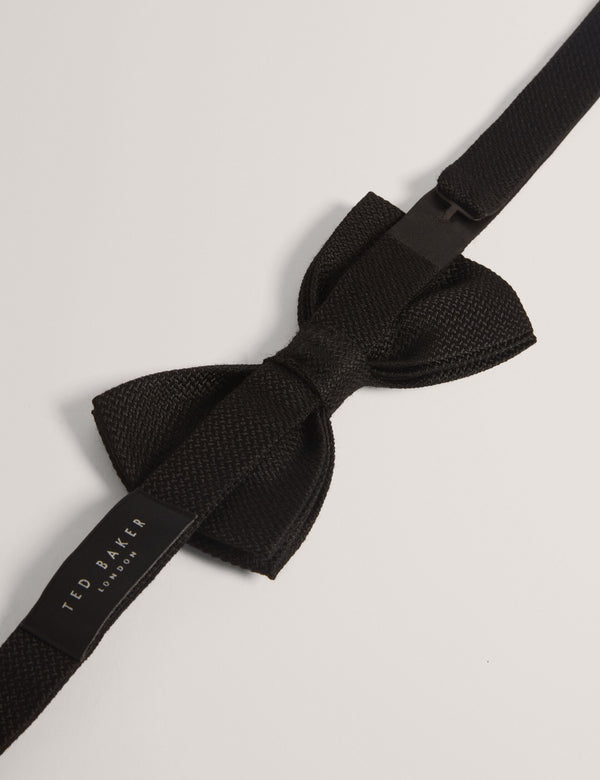 HEARNEE | BLACK