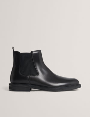 TRAVAN | BLACK