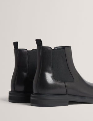 TRAVAN | BLACK