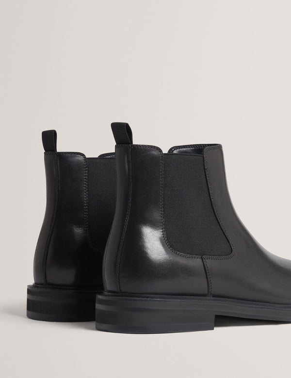 TRAVAN | BLACK