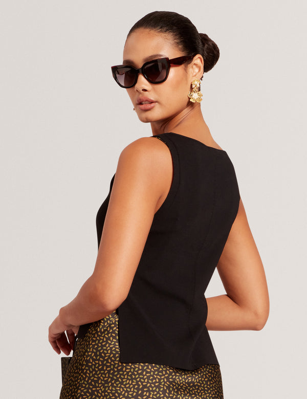 CORAL | BLACK