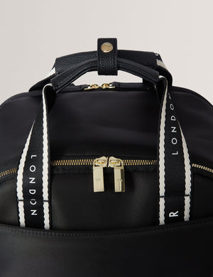 ICONTRAVELB | BLACK