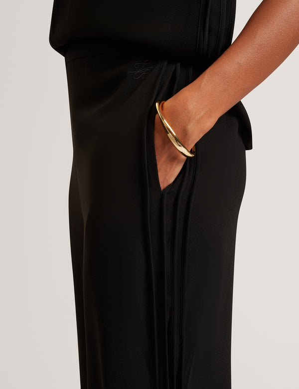 GORJJA | BLACK